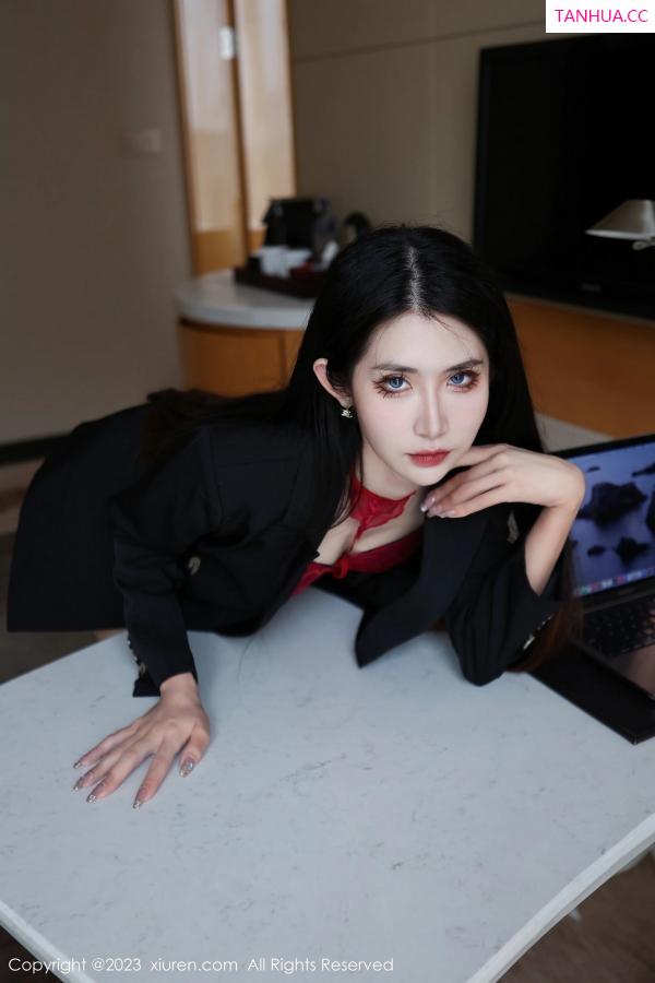 林依娜  [XiuRen]高清写真图 2023.03.13 No.6402 依娜Yina 美腿新人第46张图片
